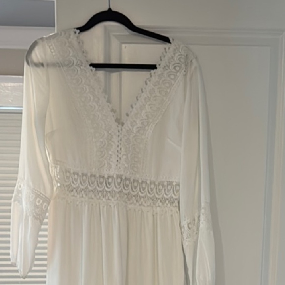Elegant White Lace Maxi Dress